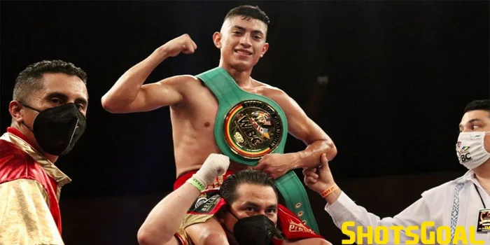 Angel Ayala Raih Gelar Flyweight Dengan KO Dominan Atas David Apolinario