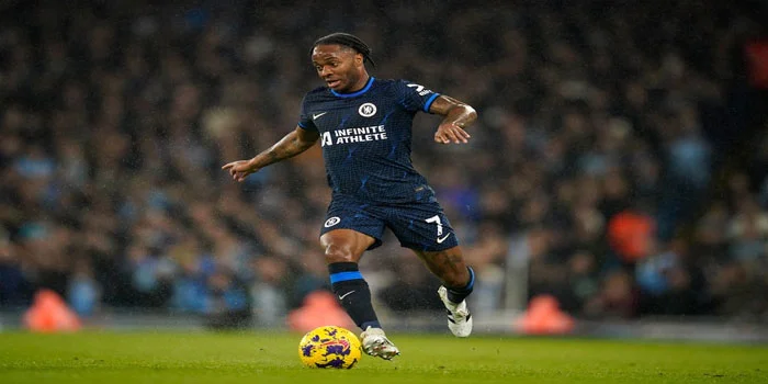 Kub Arsenal - Alasan Tidak tertarik Merekrut Raheem Sterling Dari Tim Chelsea