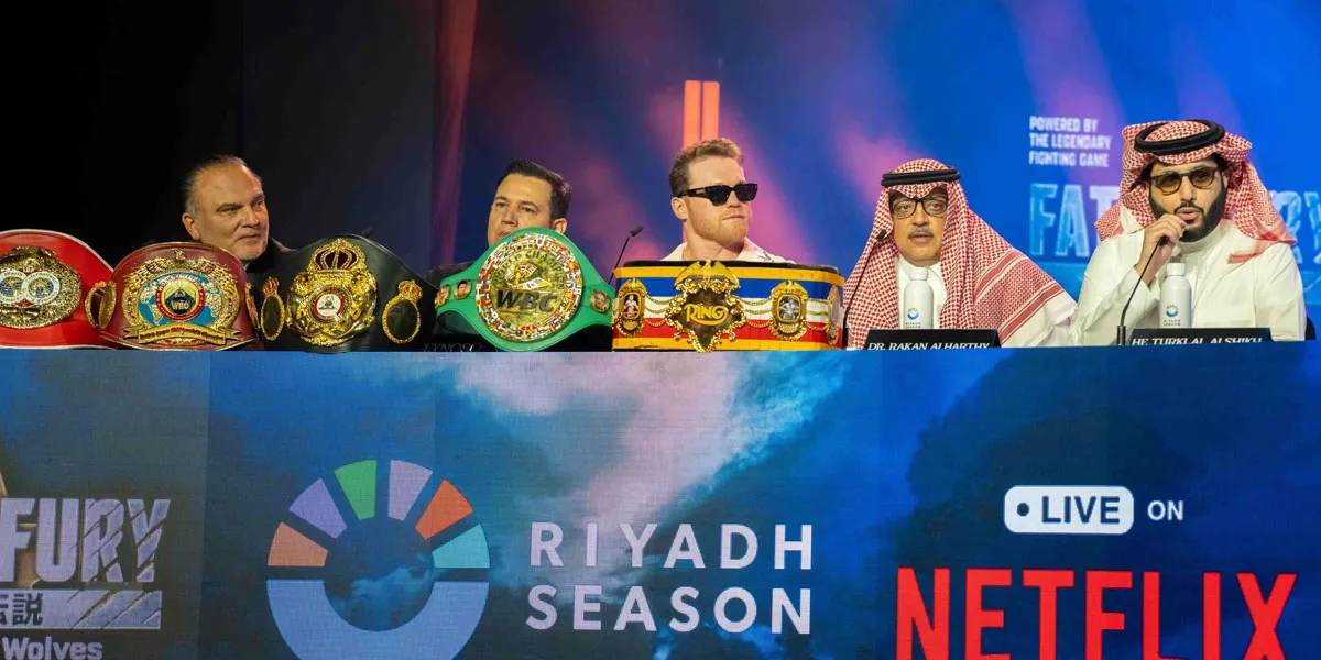 Alalshikh Tawarkan Bonus KO untuk Pertarungan Canelo vs Crawford