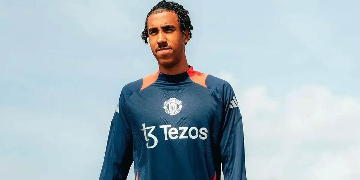Leny Yoro: Manchester United Siapkan Musim ‘Balas Dendam