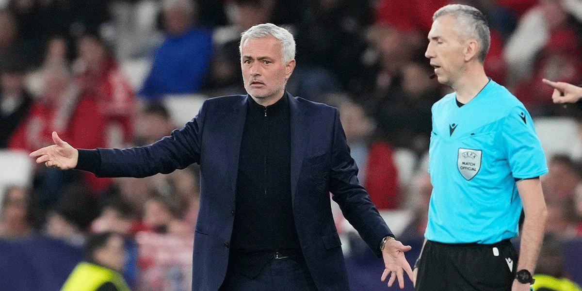 Jose Mourinho Tetap Dihormati Meski Napoli Kalah dari Benfica